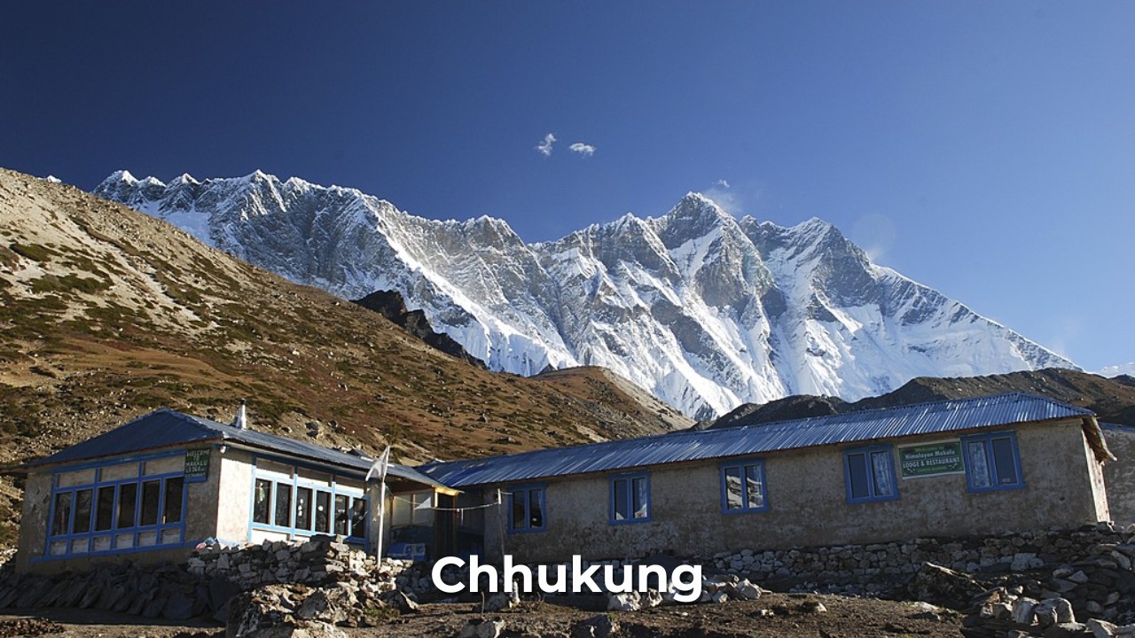 surrounded by mountains.
